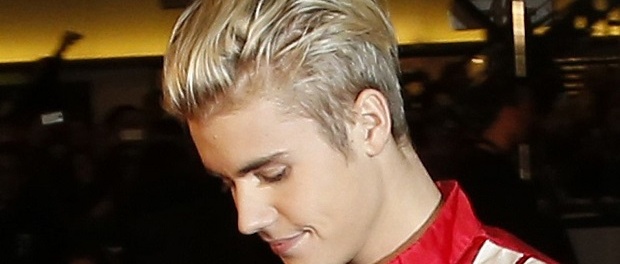 landscape-1447100538-justin-bieber-love-yourself