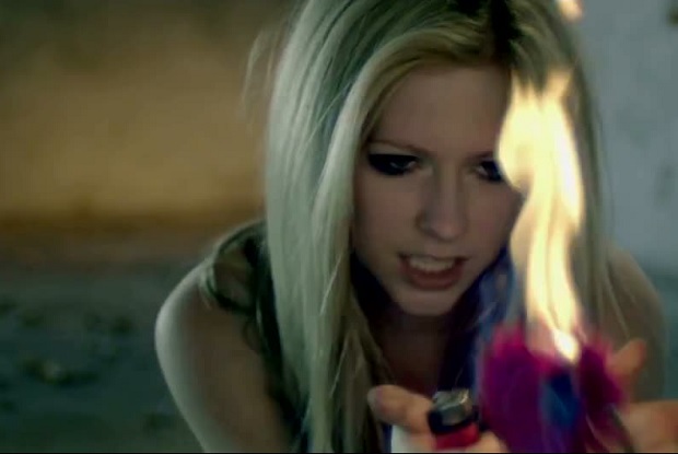 Wish-You-Were-Here-Official-Music-Video-avril-lavigne-25203814-1280-720