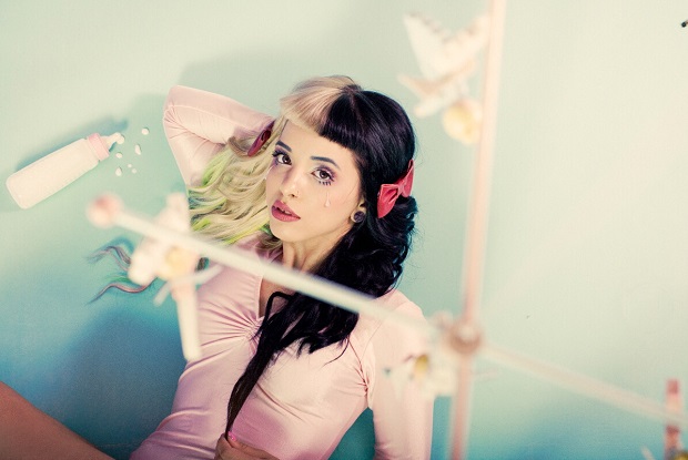 แปลเพลง Piggyback – Melanie Martinez