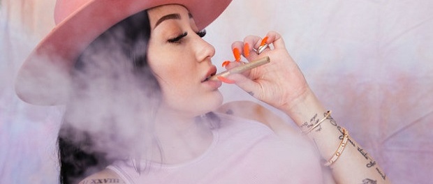 noah-cyrus-2019