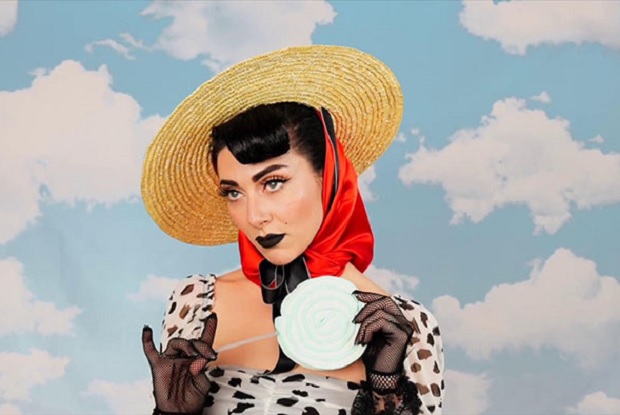 แปลเพลง Sugar Daddy – Qveen Herby