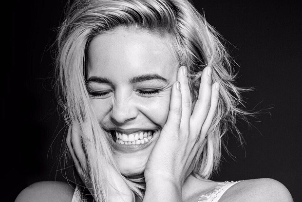 แปลเพลง Heavy – Anne-Marie | แปลเพลง แปลเพลงสากล แปลเพลงภาษาอังกฤษ