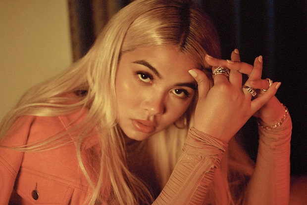 แปลเพลง I Wish – Hayley Kiyoko