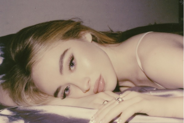 แปลเพลง Honeymoon Fades – Sabrina Carpenter