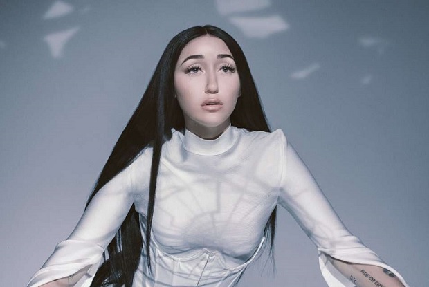 แปลเพลง I Got So High That I Saw Jesus – Noah Cyrus