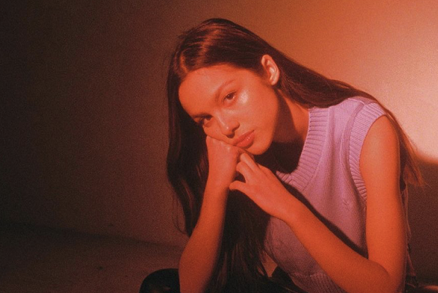 แปลเพลง traitor – Olivia Rodrigo